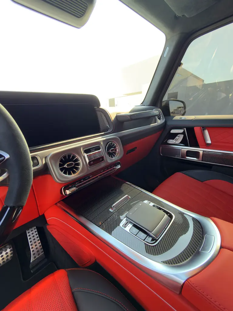 2025 Mercedes-Benz G-Class G 63 AMG - GCC Specs - Image 9