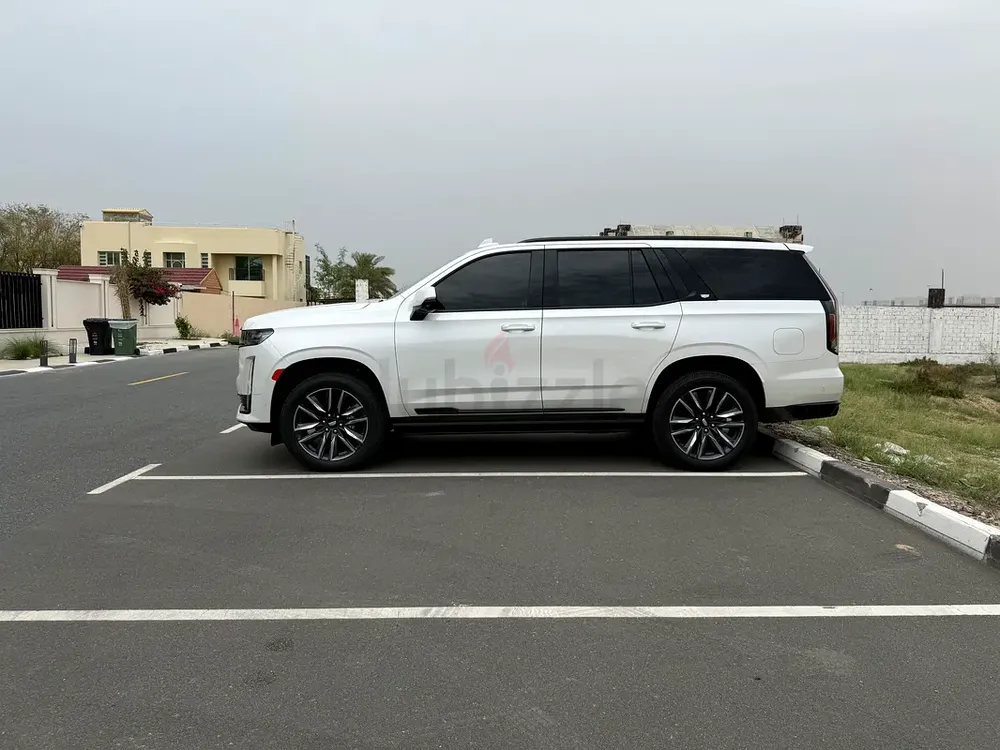 2023 Cadillac Escalade Sport - GCC Specs - Image 4