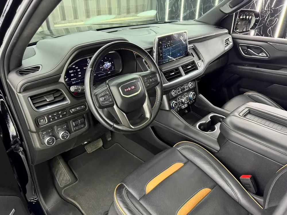 2024 GMC Yukon AT4, GMC Warranty, 10 Years Engine Warranty, Just Been Serviced, 8 Seater, GCC - Image 9