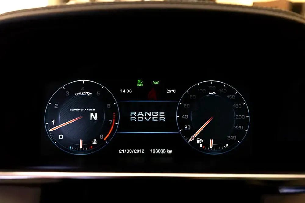 Land Rover Range Rover SV 2014 GCC Specs - Image 11