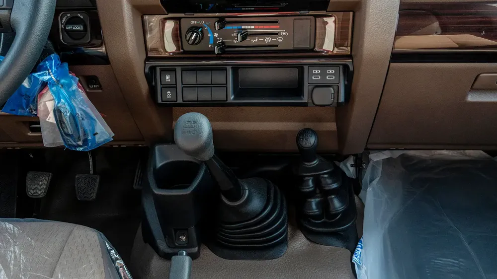 2026 Toyota LC79 2.8L MT Diesel - Image 19