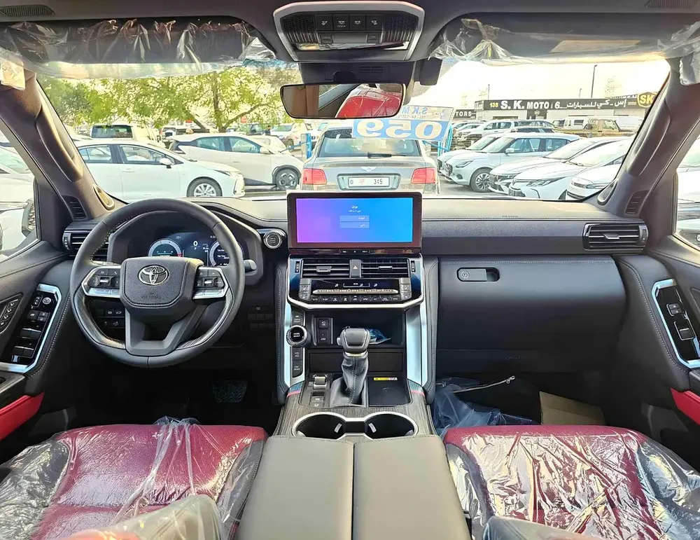 Toyota Land Cruiser VXR 2026 GCC Specs - Image 16