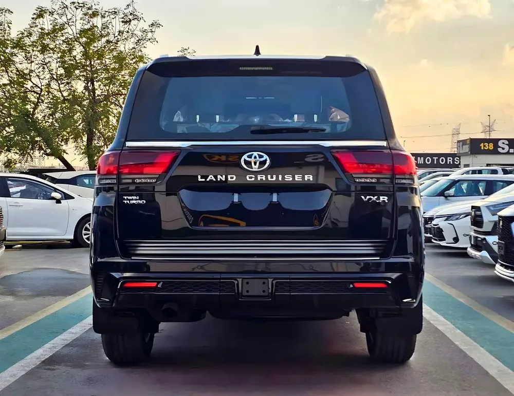 Toyota Land Cruiser VXR 2026 GCC Specs - Image 4
