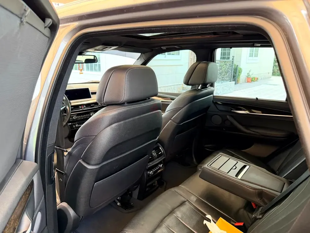 BMW X5 xDrive35i 2018 GCC Specs - Pristine Condition - Image 14