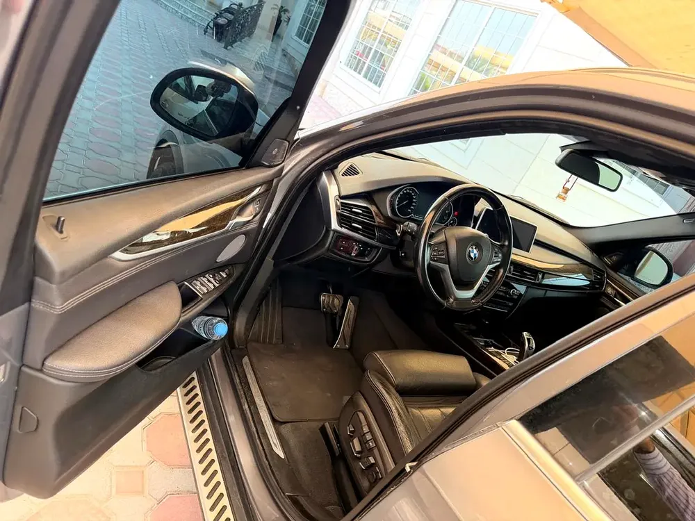 BMW X5 xDrive35i 2018 GCC Specs - Pristine Condition - Image 7