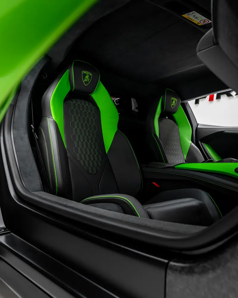 2024 Lamborghini Revuelto - Image 13