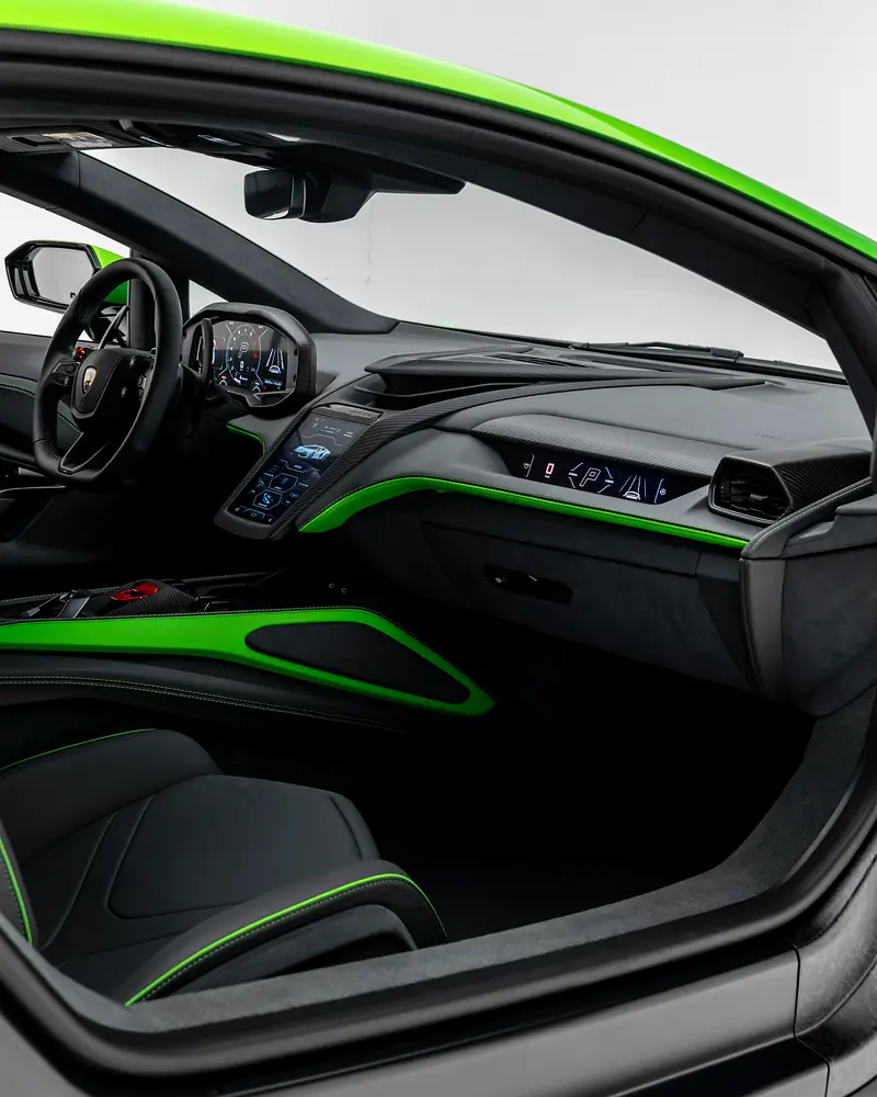 2024 Lamborghini Revuelto - Image 14