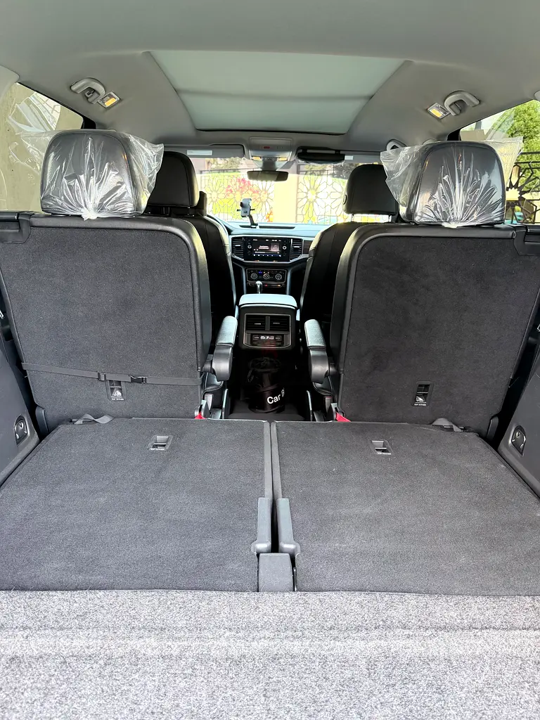 Very Clean Volkswagen Teramont (Atlas)- SEL 4Moti- Full Option- Excellent Condition- Well Maintained - Image 12