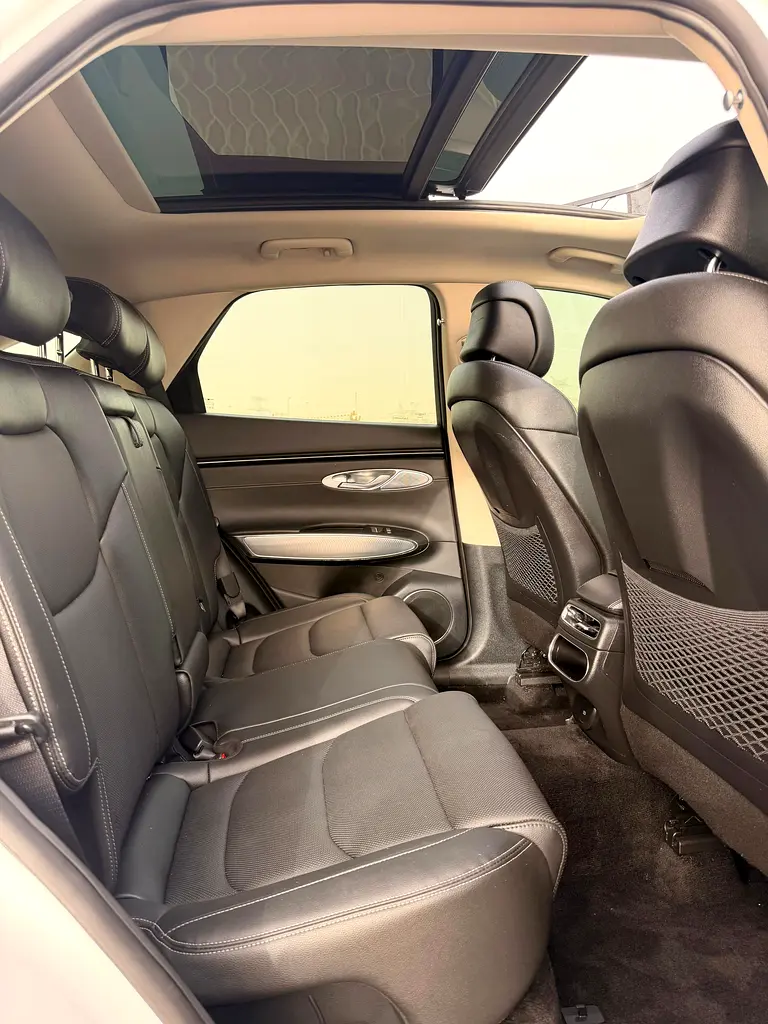 Genesis GV70 Platinum  - 2022 - AWD - 2.0 - 4 Cylinder - Pristine Condition - Image 15