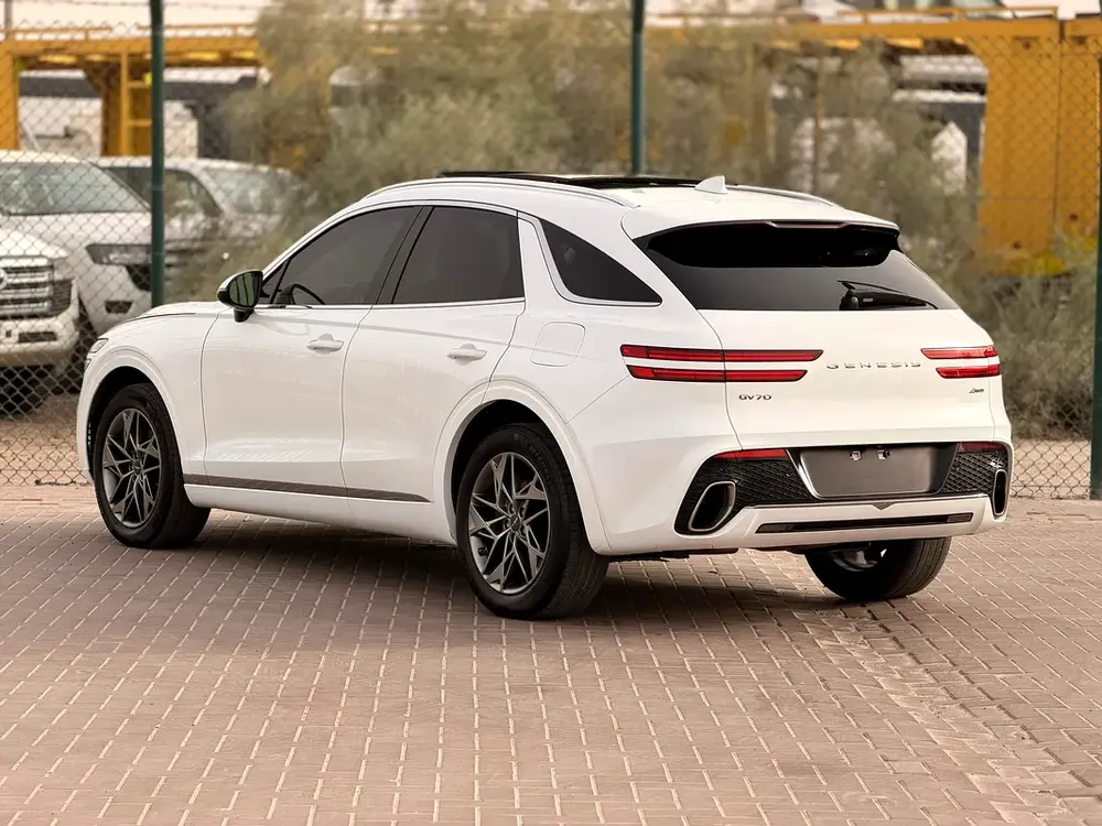 Genesis GV70 Platinum  - 2022 - AWD - 2.0 - 4 Cylinder - Pristine Condition - Image 20
