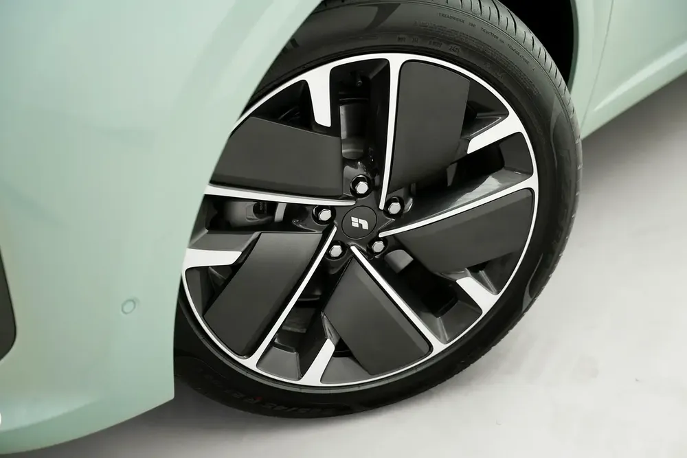 2025 LI AUTO L6 MAX FACELIFT - Image 18