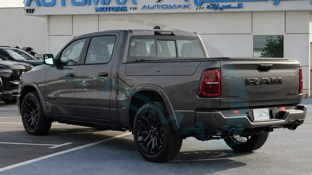 ( For Export ) 2026/2026 RAM 1500 Limited Crew Cab Hurricane H.O 3.0TT GCC BRAND NEW - Image 5