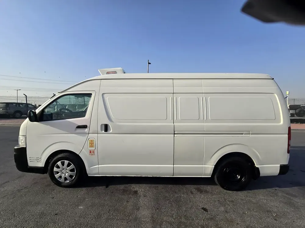 Toyota Hiace // Hiroof Chiller // Model 2007 // Gcc space //Good conditions - Image 10