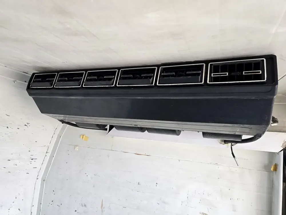 Toyota Hiace // Hiroof Chiller // Model 2007 // Gcc space //Good conditions - Image 4