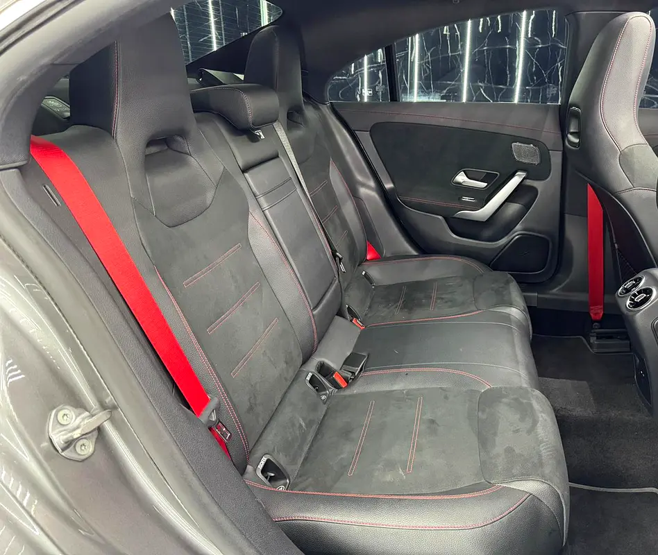 Exclusive offer By ZEUS AUTO  | GCC Specs | Low Mileage | AAA Warranty 2027 - Image 19