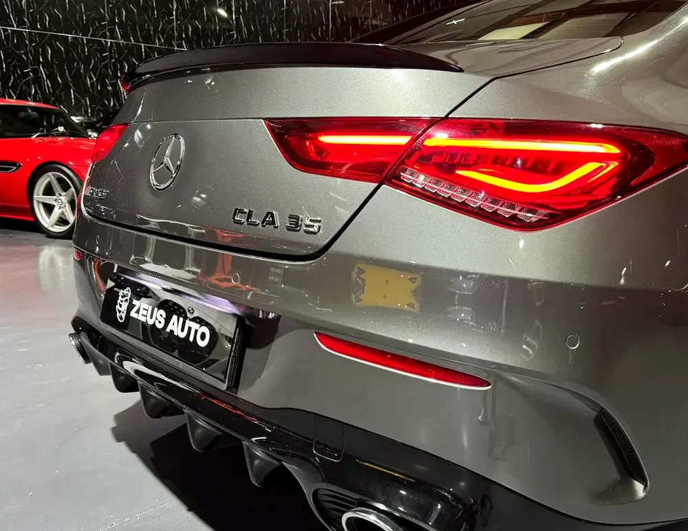 Exclusive offer By ZEUS AUTO  | GCC Specs | Low Mileage | AAA Warranty 2027 - Image 9