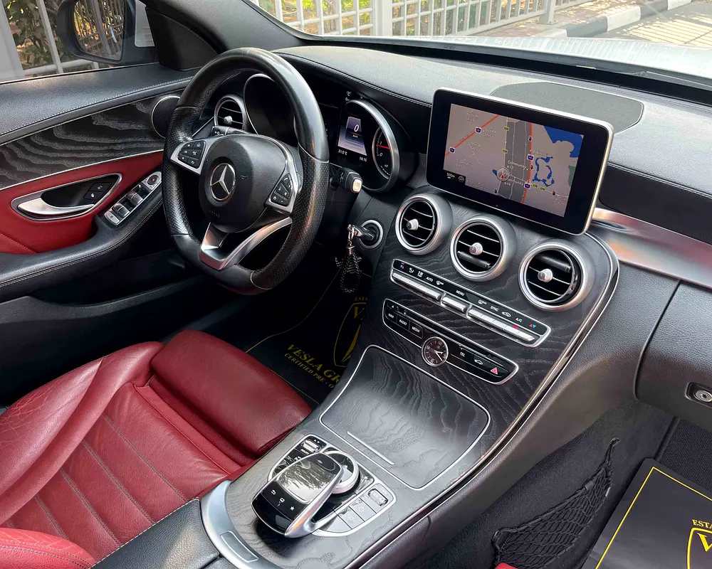 AMG PACKAGE / RED LEATHER + SUNROOF + NAVIGATION + LANE ASSIST + CRUISE CONTROL + AUTO PARK / GCC - Image 14