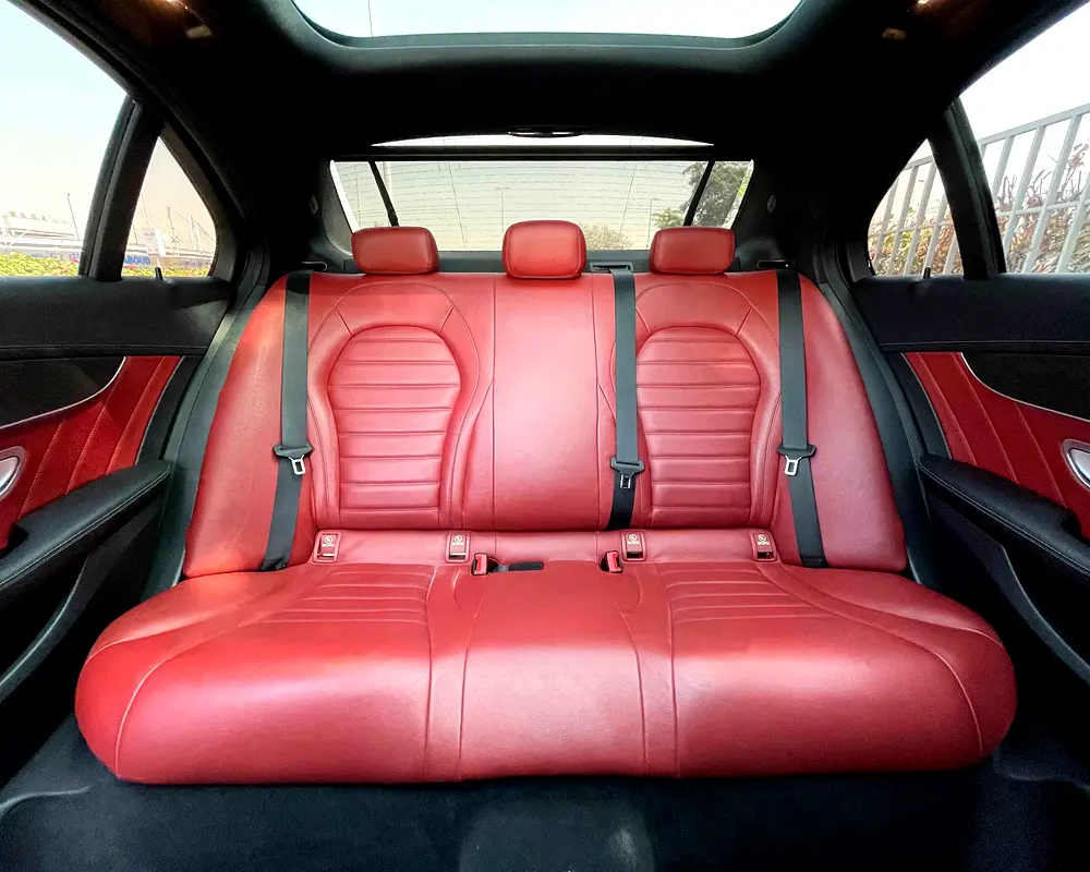 AMG PACKAGE / RED LEATHER + SUNROOF + NAVIGATION + LANE ASSIST + CRUISE CONTROL + AUTO PARK / GCC - Image 20