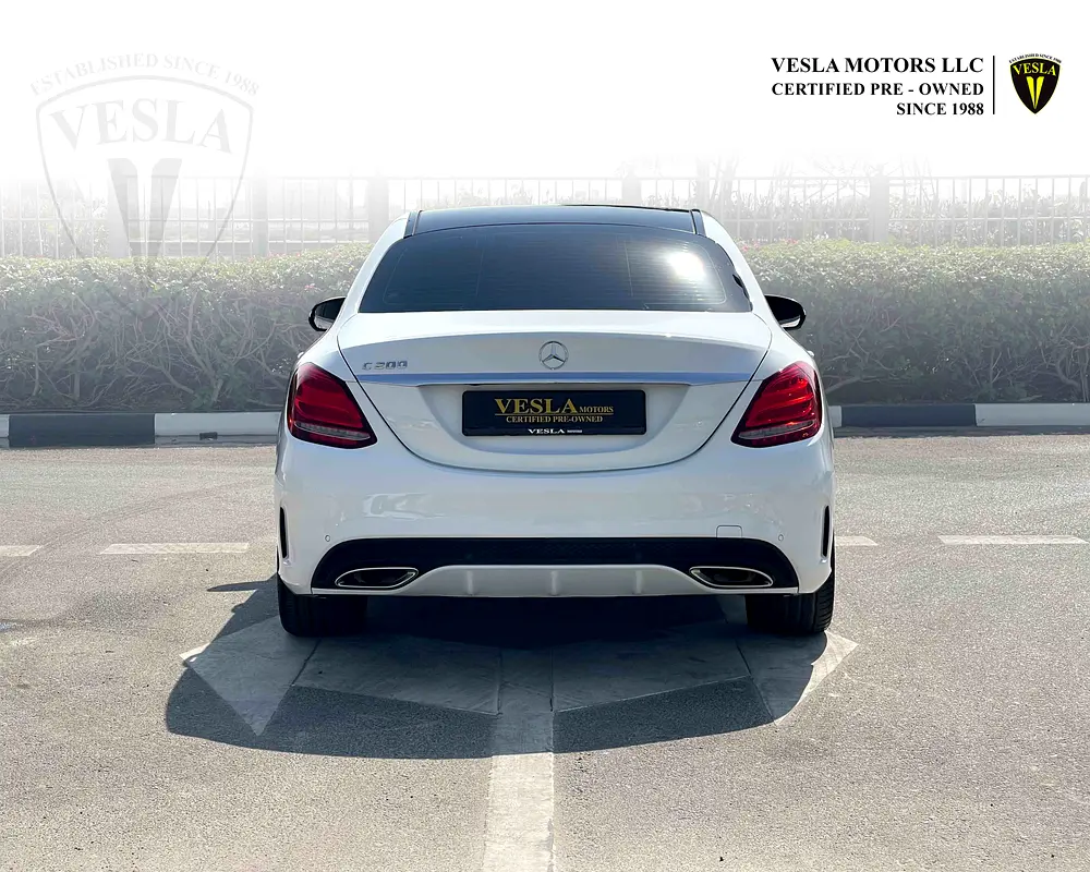 AMG PACKAGE / RED LEATHER + SUNROOF + NAVIGATION + LANE ASSIST + CRUISE CONTROL + AUTO PARK / GCC - Image 8