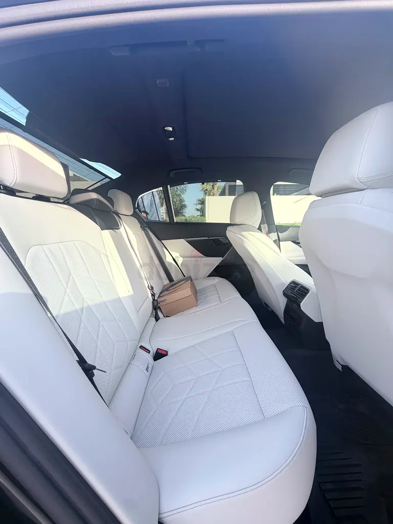 BMW 5-Series 530i M-Kit 2026 GCC Specs - Image 10