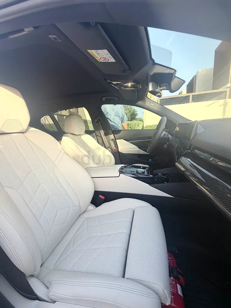 BMW 5-Series 530i M-Kit 2026 GCC Specs - Image 7