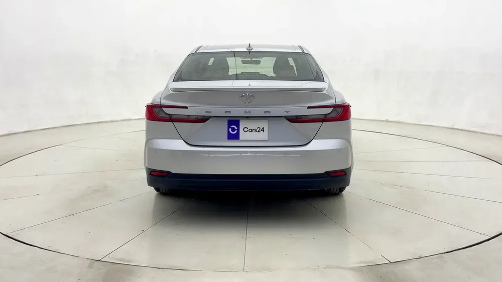 AED 1,477/month | 0 DP | Manufacturer Warranty | Service History | 30 Day Return | TOYOTA CAMRY 2025 - Image 4