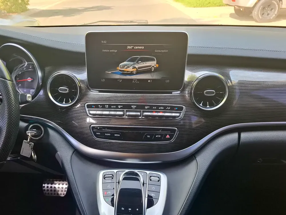 AED 1672/month | 2020 Mercedes-Benz V-Class V 250 | GCC Specs | Ref#379291 - Image 11