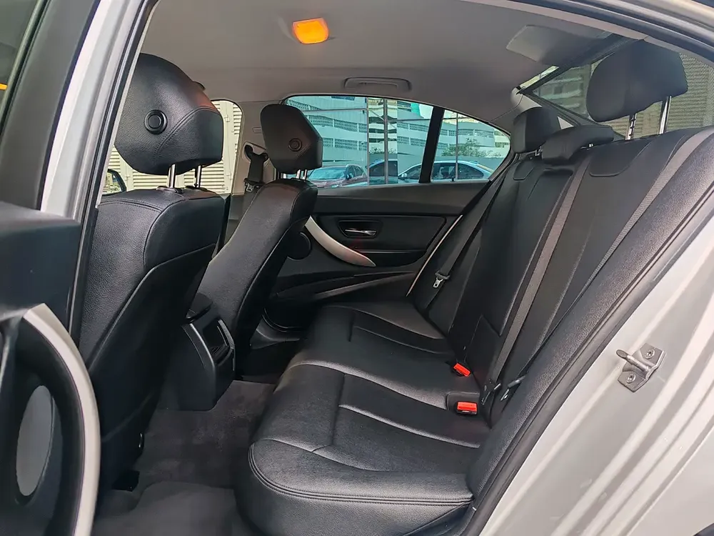 BMW 320i GCC Well Maintained - Image 11