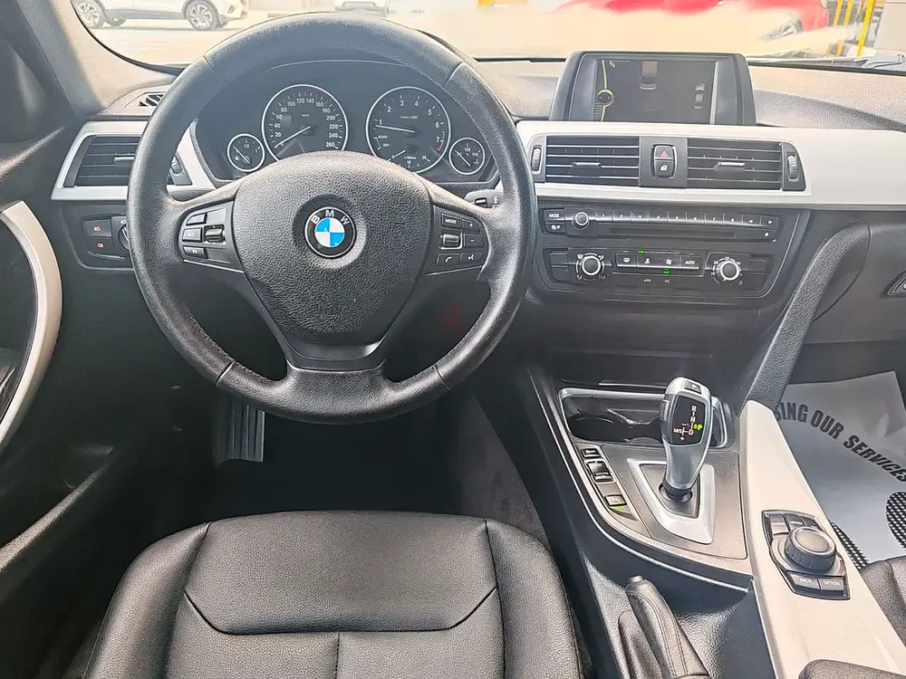 BMW 320i GCC Well Maintained - Image 12