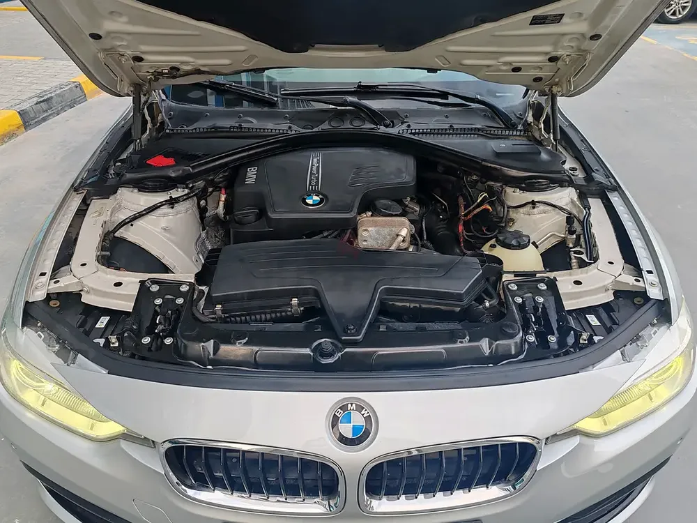 BMW 320i GCC Well Maintained - Image 18