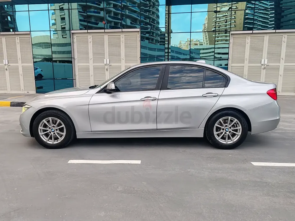 BMW 320i GCC Well Maintained - Image 7