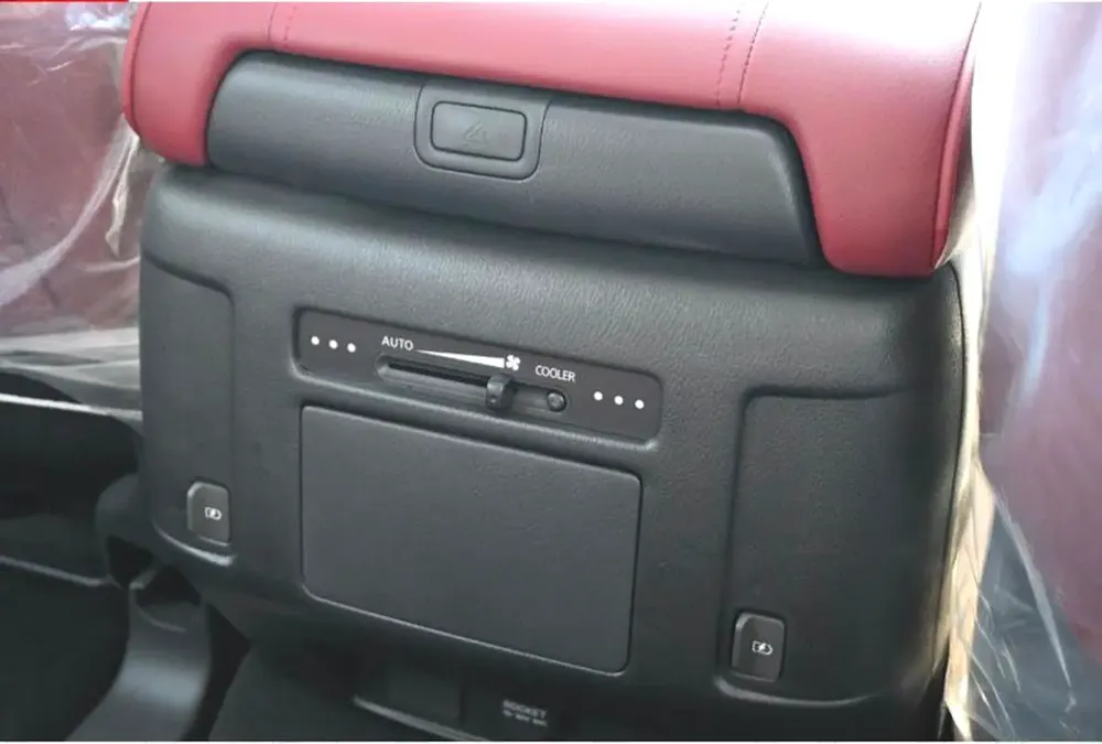 SE Platinum 4.0L ( For Export Only) - Image 11