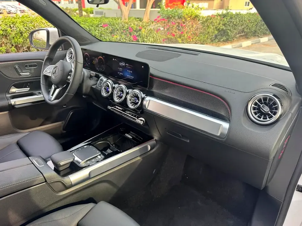 Mercedes-Benz EQB - Image 11