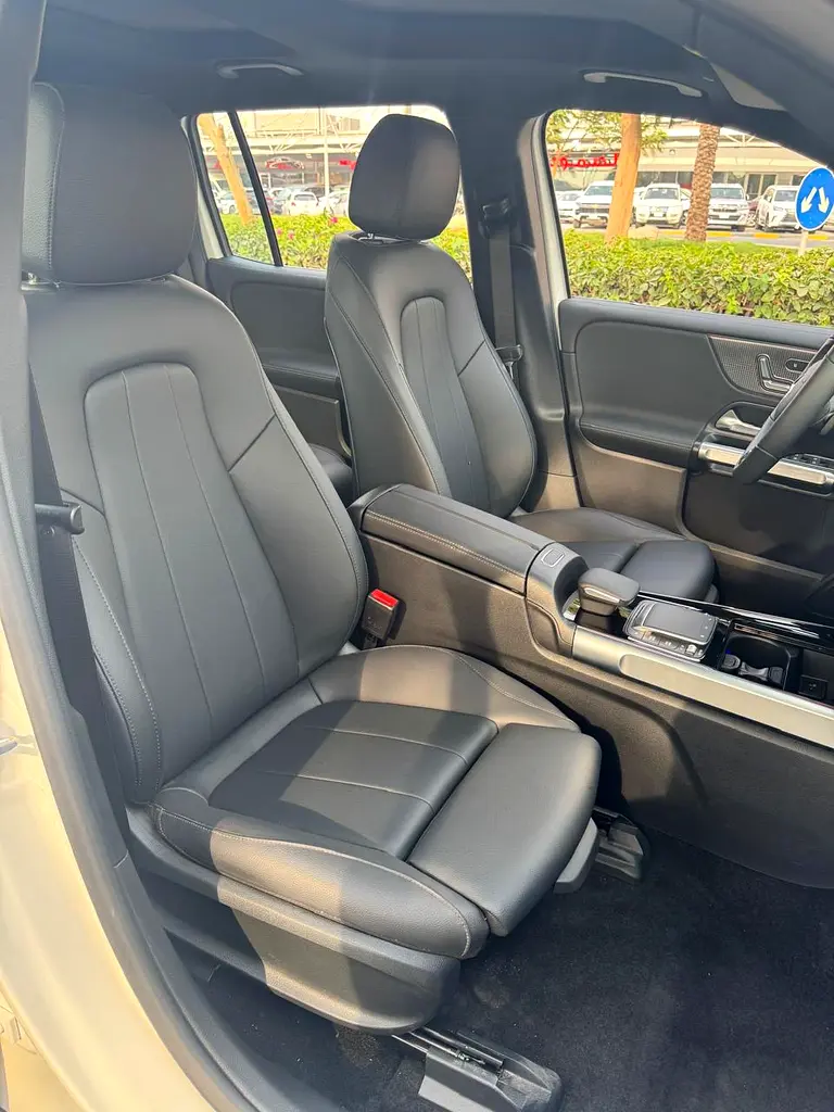 Mercedes-Benz EQB - Image 13