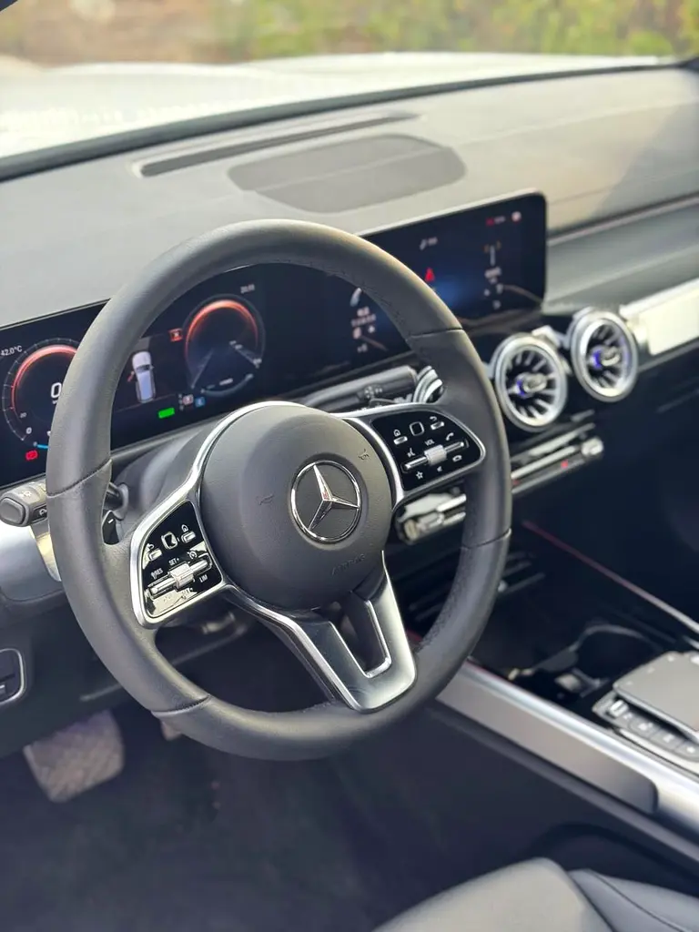 Mercedes-Benz EQB - Image 6