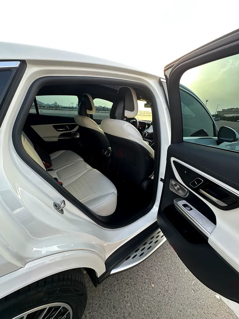 Mercedes GLC 300 AMG 4MATIC 2024  Korean Specs  Perfect condition | مرسيدس GLC 300 Coupe 4Matic - Image 14
