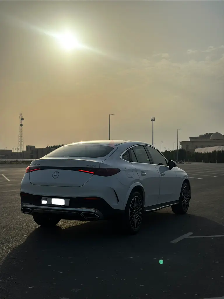 Mercedes GLC 300 AMG 4MATIC 2024  Korean Specs  Perfect condition | مرسيدس GLC 300 Coupe 4Matic - Image 6