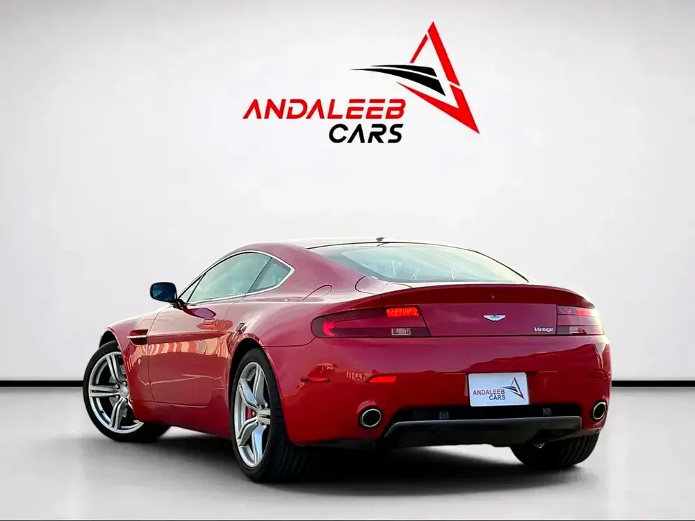 ASTON MARTIN VANTAGE | 4.7L V8 | 2009 | GCC SPECS - Image 7