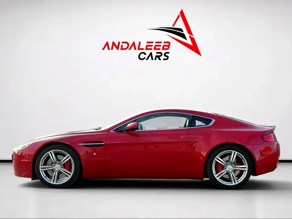 ASTON MARTIN VANTAGE | 4.7L V8 | 2009 | GCC SPECS - Image 9