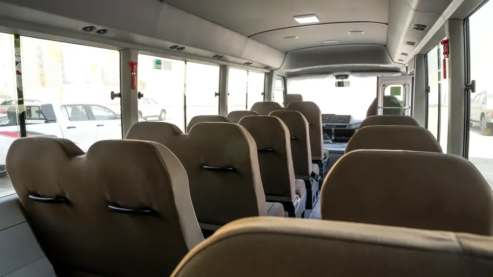 Toyota Coaster 4.0 MT 2025 GCC Specs - Brand New - Image 17