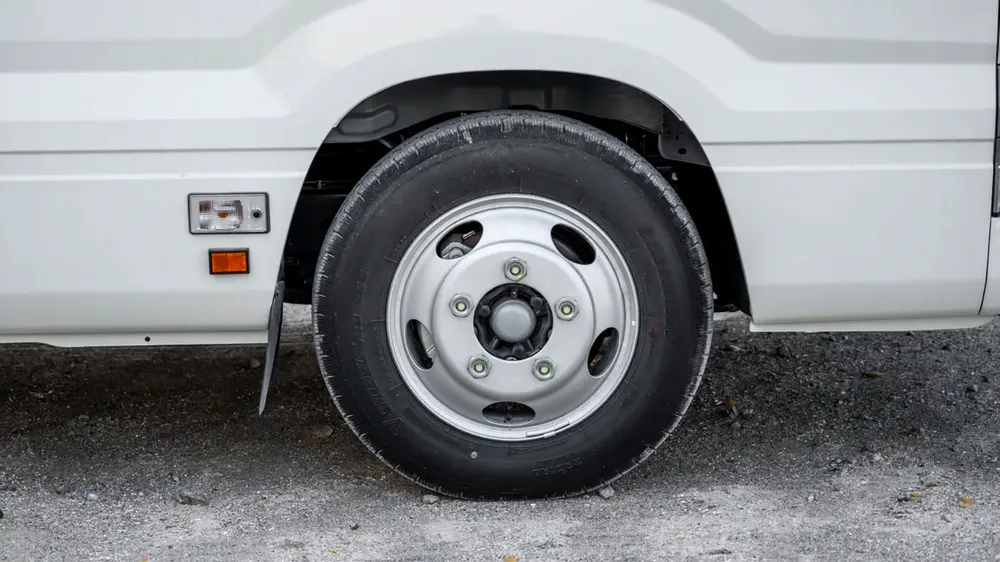 Toyota Coaster 4.0 MT 2025 GCC Specs - Brand New - Image 7