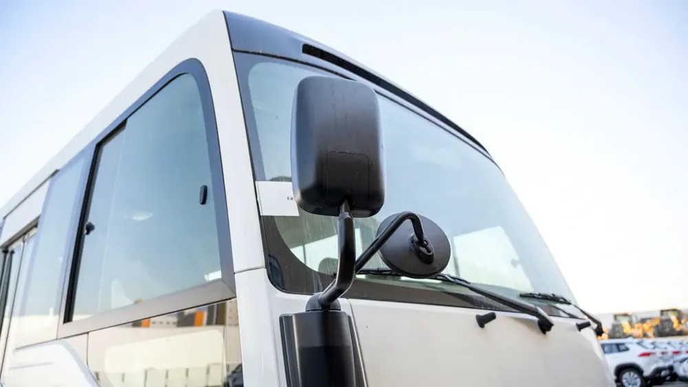 Toyota Coaster 4.0 MT 2025 GCC Specs - Brand New - Image 8