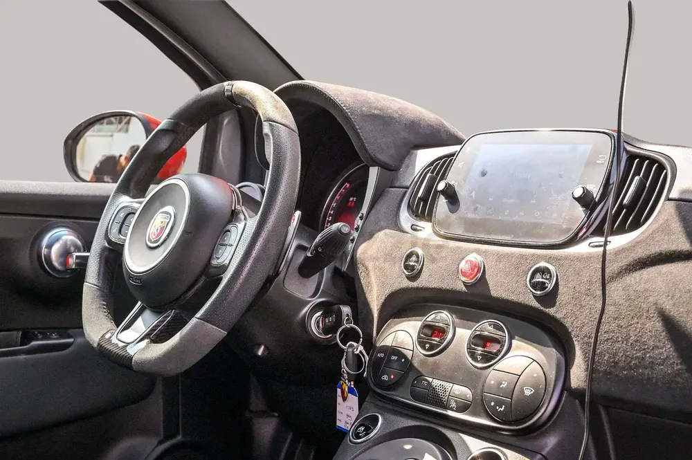 AED 988/month | 2023 Abarth 695  | GCC Specs | Ref#440266 - Image 19