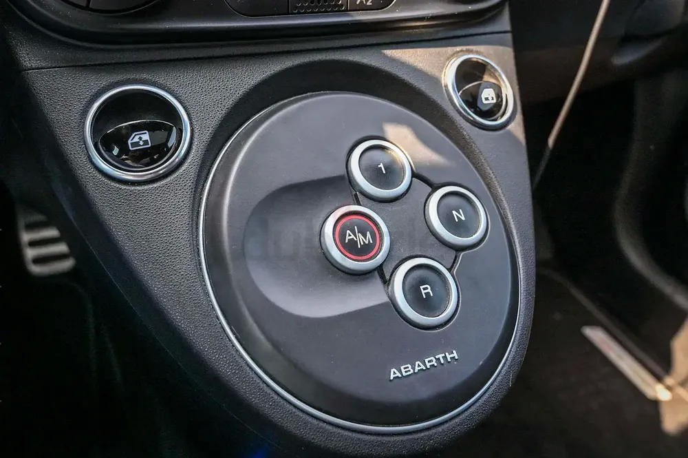 AED 988/month | 2023 Abarth 695  | GCC Specs | Ref#440266 - Image 32