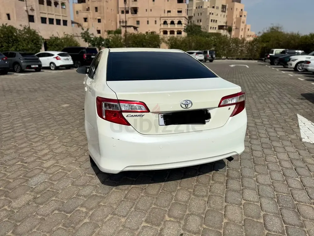 Toyota Camry S 2014 GCC Specs - Image 5