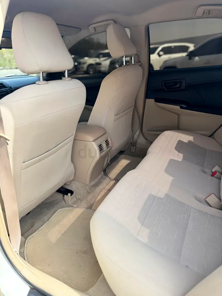 Toyota Camry S 2014 GCC Specs - Image 6
