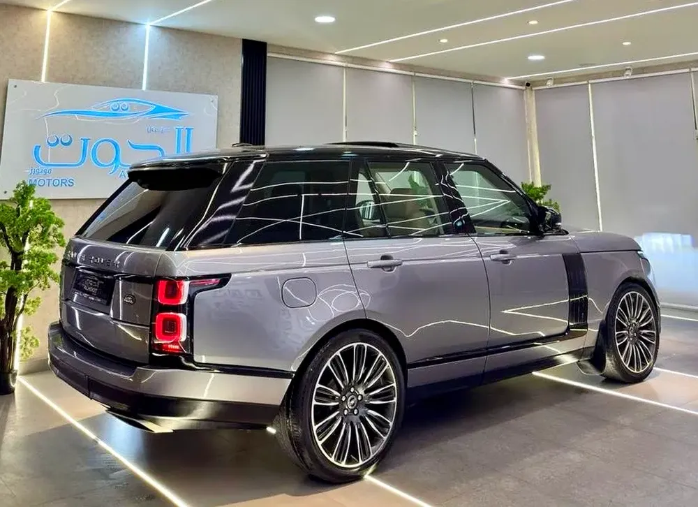 AMAZING 2020 FACELIFT RR VOGUE || SUPERCHARGED ||  GCC SPECS || TOP RANGE II PANORAMIC - Image 4