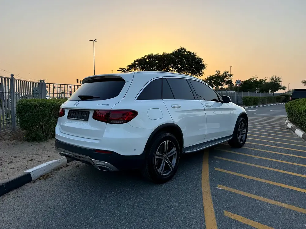 Mercedes-Benz GLC 300 4MATIC 2021, American Specs - Excellent Condition! - Image 7