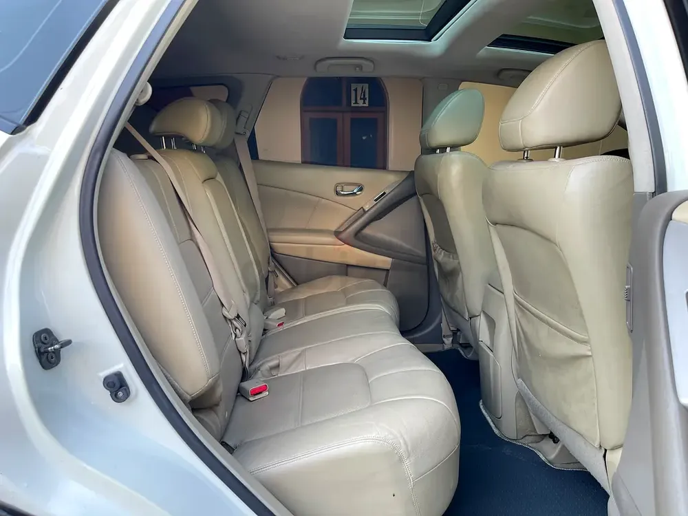 Accident Free // GCC Specs // Full Option // 159k KMs // Nissan Murano SL 2014 - Image 17