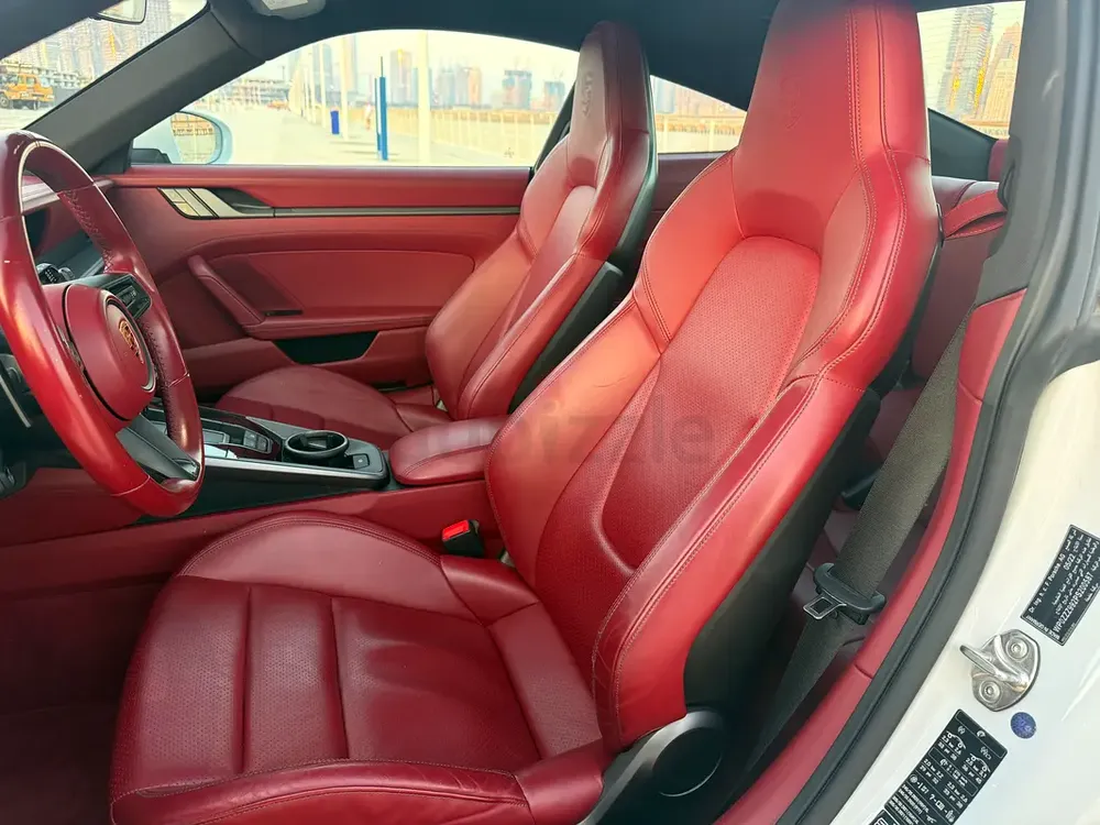 2023 Porsche 911 Carrera - GCC Specs - Like New! - Image 10